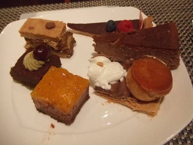 ヒルトン東京 マーブルラウンジ コロンビアン・コーヒー&チョコレートデザートフェア_f0076001_21481968.jpg