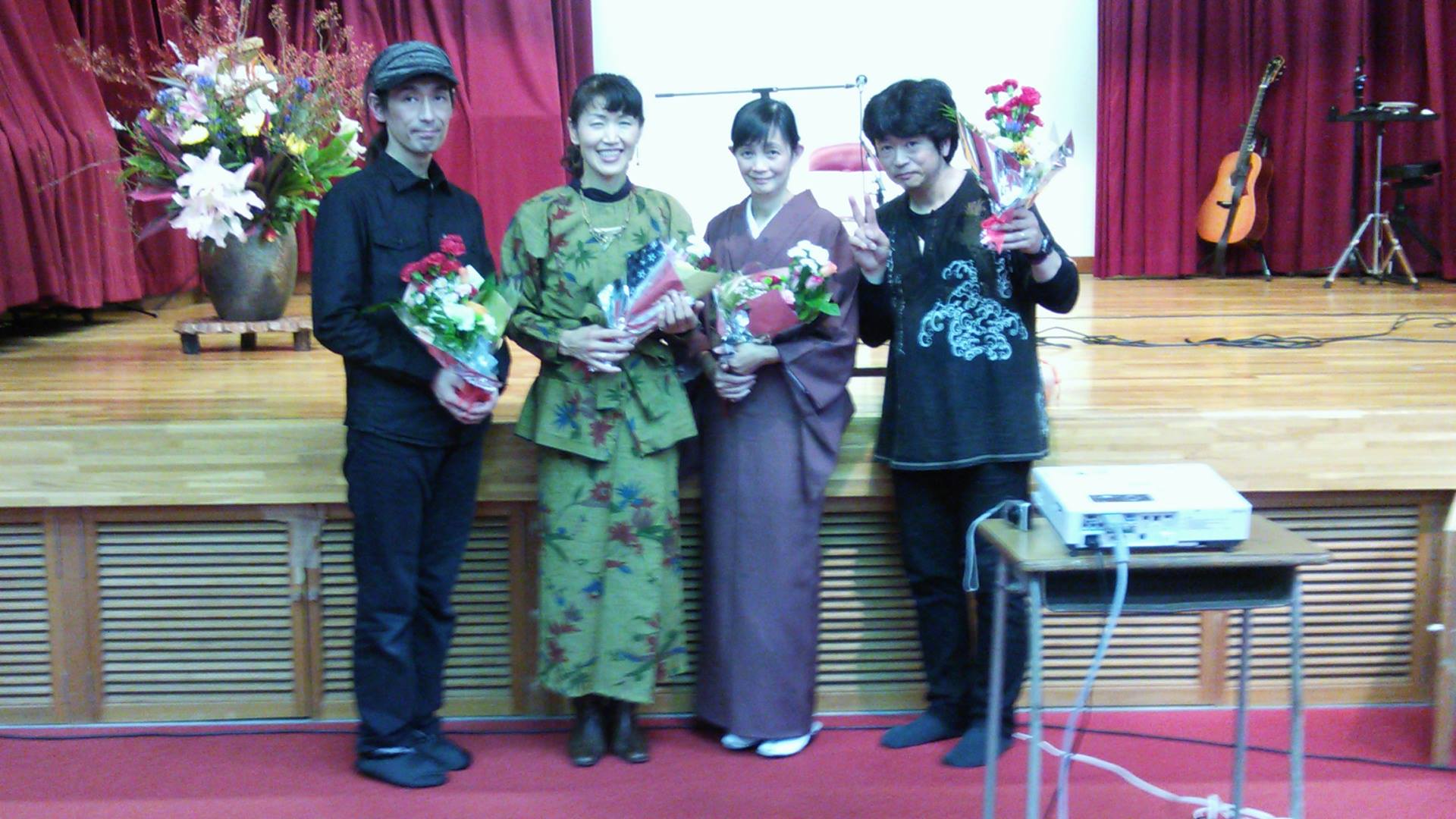 新潟県出雲崎にて、雅音人+久米田廣道と萱森直子さんコラボコンサート行われました。_d0063599_6551184.jpg