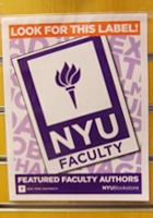 ニューヨークの大学生気分をちょっぴり味わえる本屋さん NYU Bookstore_b0007805_13464030.jpg