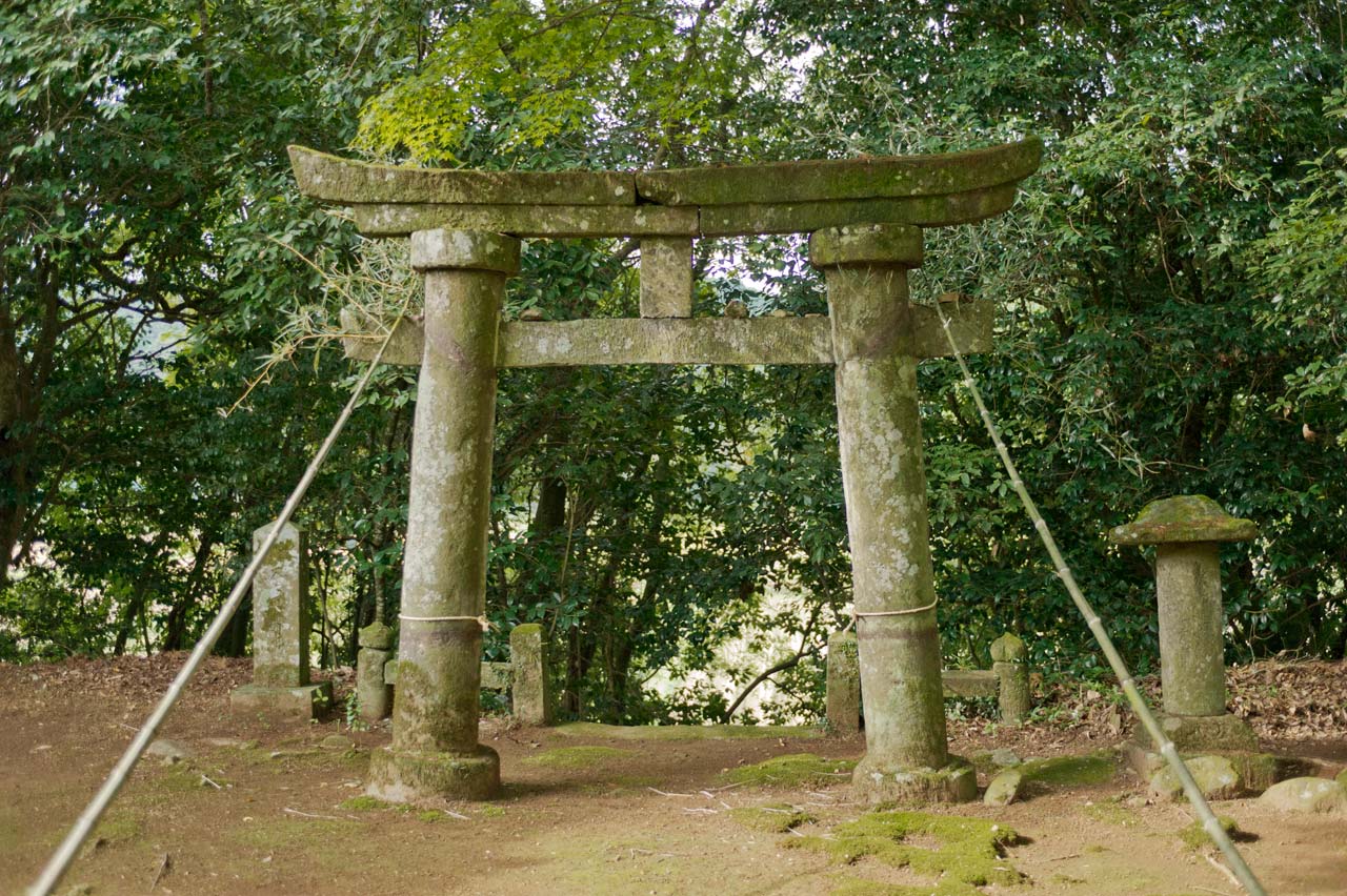 佐田神社　大分県安心院町_b0023047_04294115.jpg