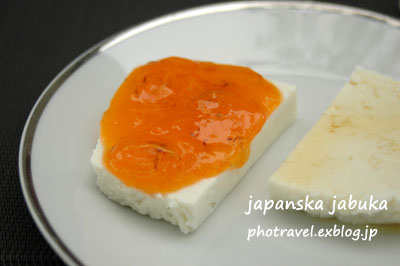 日本のりんご?!_d0121657_21201874.jpg