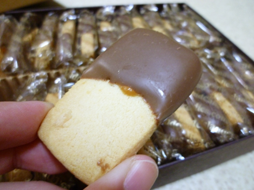 Caramel Chocolate Dipped Shortbread＠Big Island Candies_c0152767_21323656.jpg