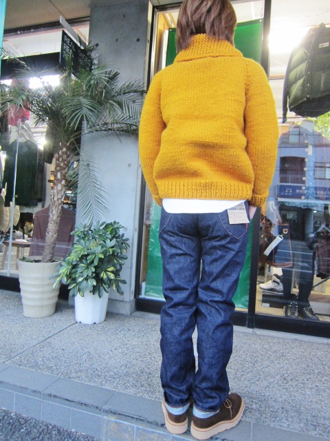 Kanata ・・・ SOLID COWICHAN ZIP JACKET！♪！　今時期に是非★_d0152280_0132878.jpg