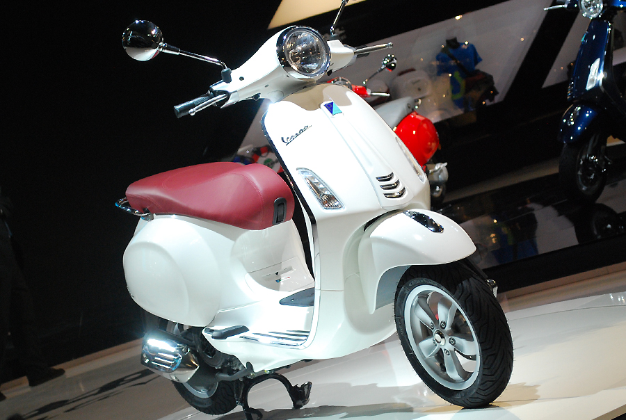 バイク天国イタリアの旅 その2 ~2013 EICMAショー~_d0099181_16353686.jpg
