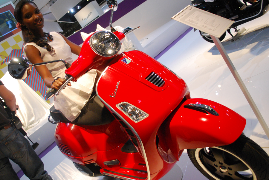 バイク天国イタリアの旅 その2 ~2013 EICMAショー~_d0099181_20455461.jpg