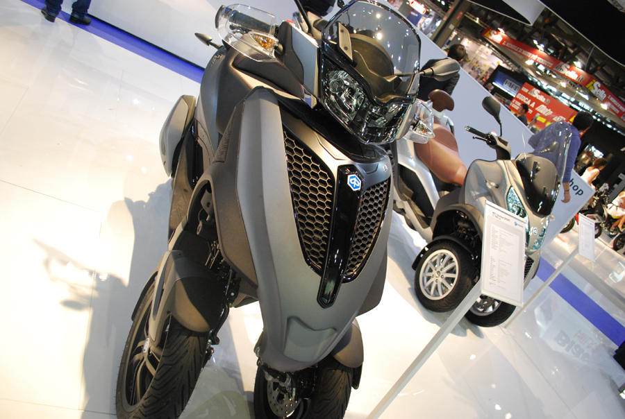 バイク天国イタリアの旅 その2 ~2013 EICMAショー~_d0099181_21145829.jpg
