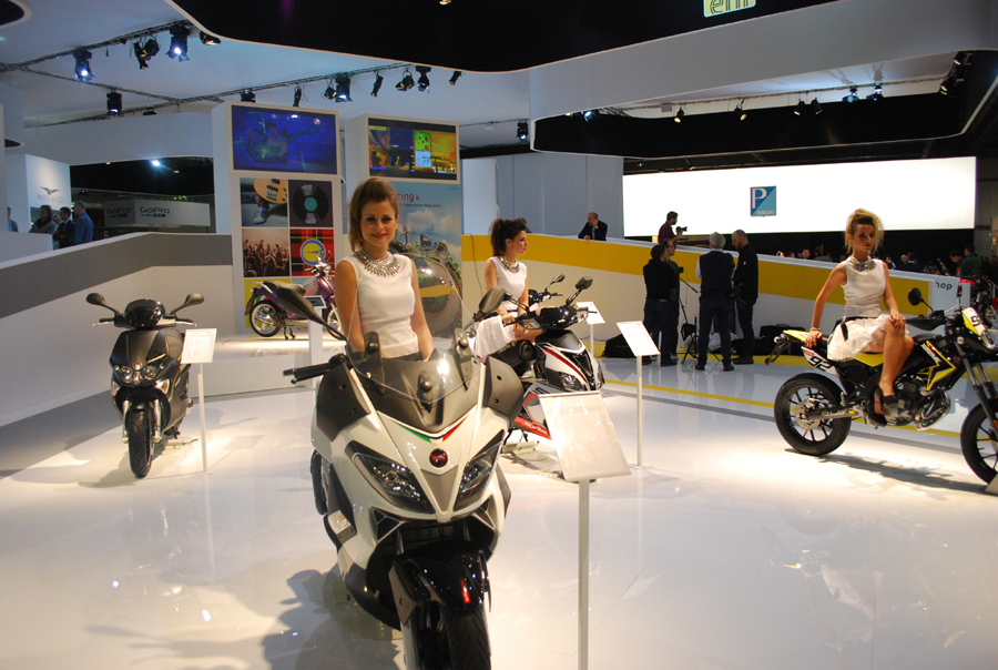 バイク天国イタリアの旅 その2 ~2013 EICMAショー~_d0099181_22413878.jpg