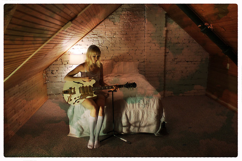 2013.11.23(土祝)20時よりJenna Fournier (Nights) インストアライブ決定!_a0087389_13295044.jpg
