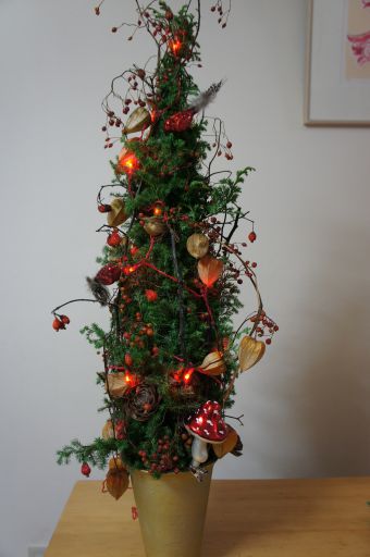 我が家のクリスマスツリー ワットモーイ オランダのフラワーアレンジメント教室