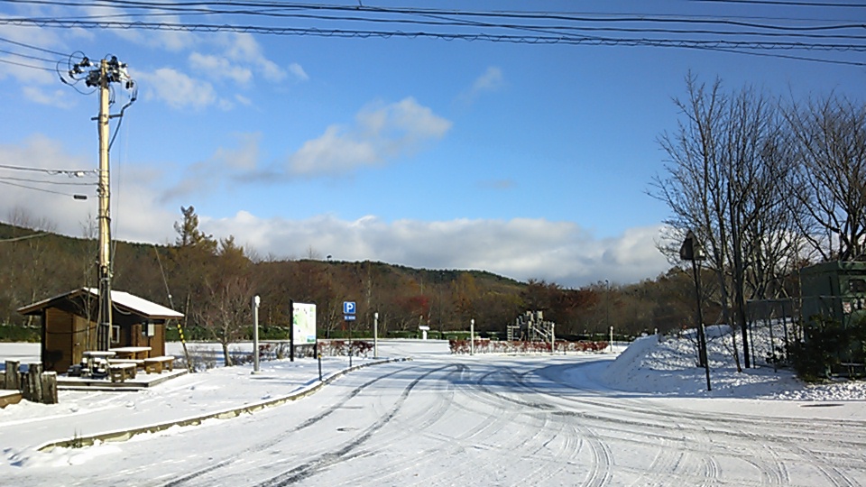 初雪が降りました!_c0213830_100150.jpg