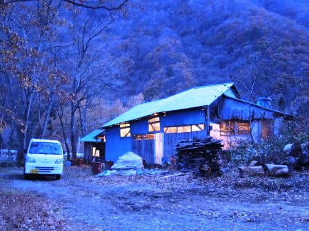 粘土は陶芸家の命だ!「亜久亜工房森水窯」の粘土作り_b0206037_17472279.jpg