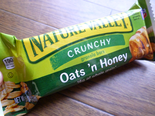 NATURE VALLEY CRUNCHY granola bars Oats\'n Honey_c0152767_20555559.jpg