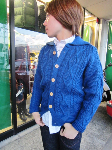 OLD DURBY ・・・ 価格、質ともに最高！のKNIT CADIGAN JACKET です！♪！_d0152280_8304765.jpg