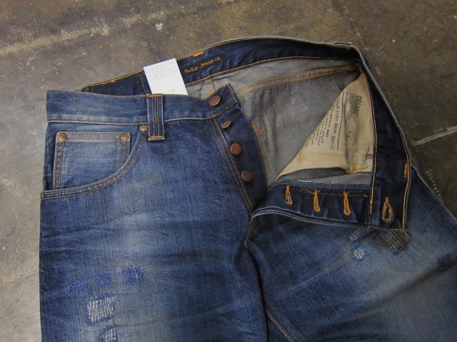 NUDIE JEANS ・・・ DAMAGED SHARP BENT 好評です♪♪♪_d0152280_927174.jpg