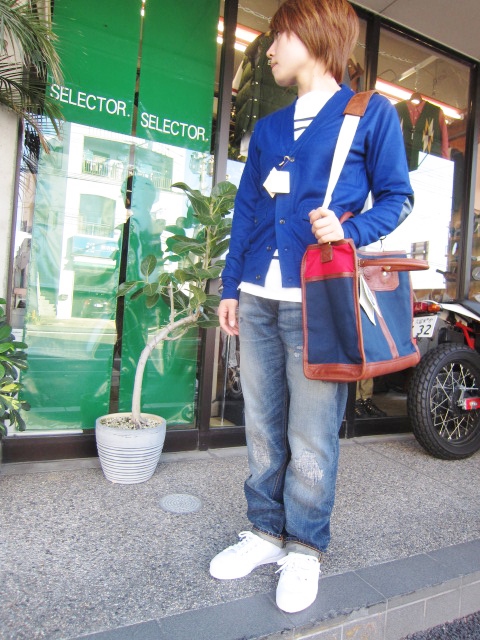 NUDIE JEANS ・・・ DAMAGED SHARP BENT 好評です♪♪♪_d0152280_9392890.jpg