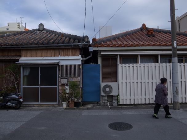 那覇ぶらり 波上宮まわりの町並み_d0147406_1334523.jpg