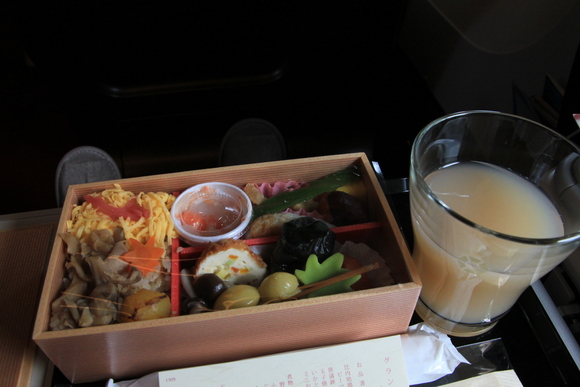 東北で美味しいご飯を食べる旅! E5系グランクラスで_d0202264_624158.jpg