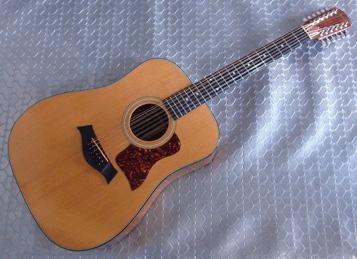 Santee Madeの「1990年製 Taylor 750」が入荷！_e0053731_17422089.jpg