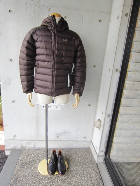 ARK\'TERYX (初)のDOWN JACKET 入荷です♪♪♪　Thorium AR HOODY！★！_d0152280_2375333.jpg