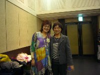 「未来につなぐ いのち・平和 ~歌とトークで心ゆたかに~」…池田母親大会_c0133422_2242463.jpg