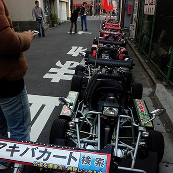 普通免許で公道を走れるミニカー「アキバカート」でスカイツリーや皇居の周りをドライブしてきた_c0060143_1455555.jpg