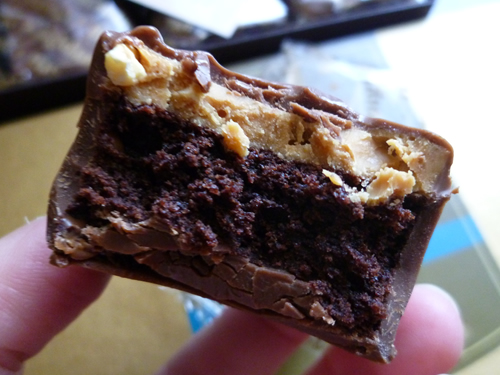 Chocolate Covered Peanut Butter Brownies@Big Island Candies_c0152767_21524742.jpg