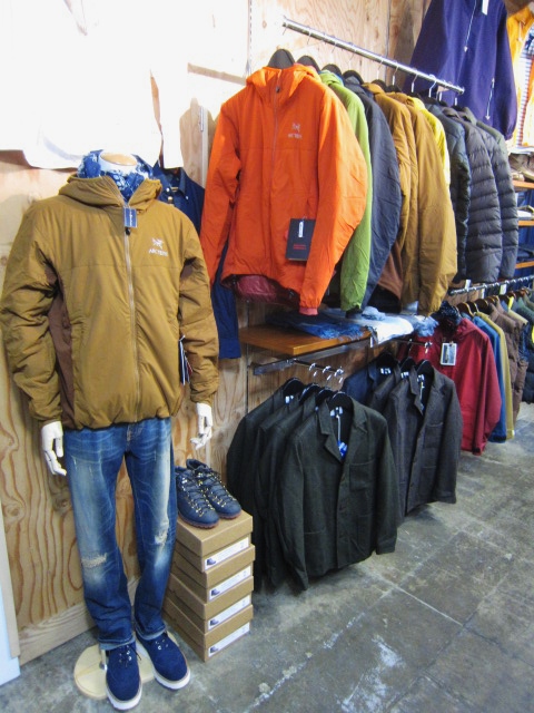 ARK\'TERYX (初)のDOWN JACKET 入荷です♪♪♪　Thorium AR HOODY！★！_d0152280_0261390.jpg