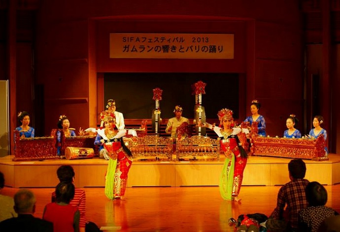 SIFAフェスティバル2013 ガムランの響きとバリの踊り終了しました_e0017689_1920986.jpg