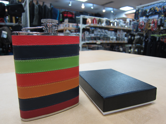 カラフルフラスコ限定カラー入荷しましたっ_d0198793_18340292.jpg