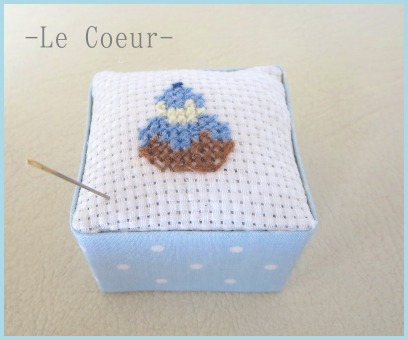 刺繍用の道具箱_f0305451_1047490.jpg