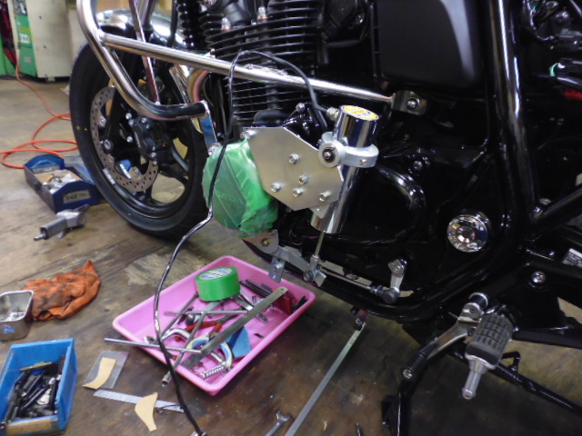 CB1100 シフター取り付け_e0114857_20182083.jpg