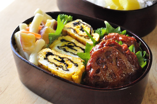 れんこんバーグ弁当_b0171098_841433.jpg