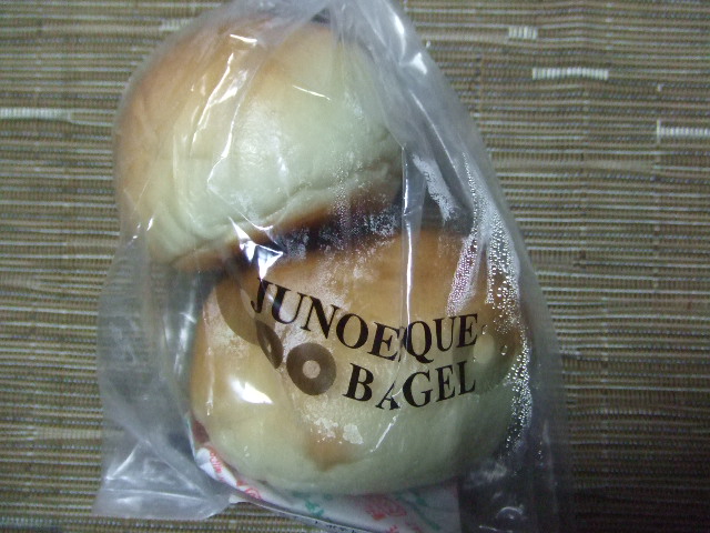 ジュノエスク スイートポテトベーグルあんぱん_f0076001_23273546.jpg