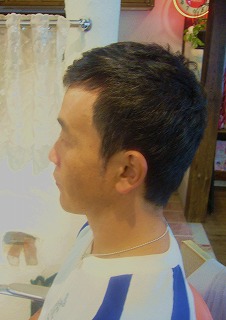 ナチュラルな刈り上げのメンズカット_a0123703_1473456.jpg