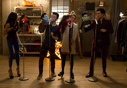 Santana Naya Rivera Elliot Adam Lambert Rachel Lea Michele And Kurt Chris Colfer No Ending