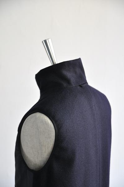 STILL BY HAND　Thinsulate Reversible Vest_d0120442_1428682.jpg