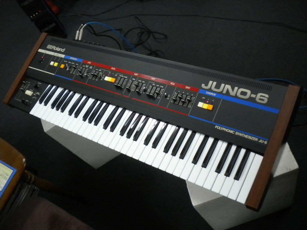 Roland JUNO-6試奏記 : 風流音色まねゑもん Roland JUNO-6試奏記 : 風流音色まねゑもん