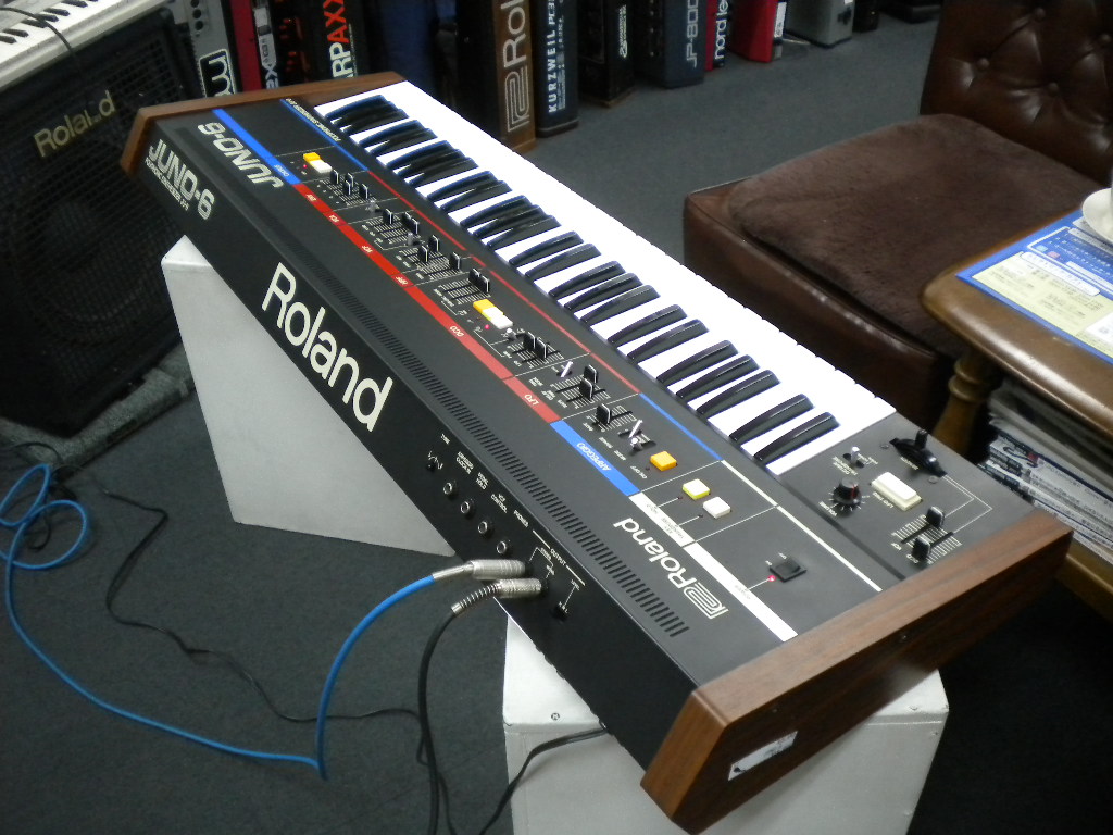 Roland JUNO-6試奏記 : 風流音色まねゑもん Roland JUNO-6試奏記 : 風流音色まねゑもん