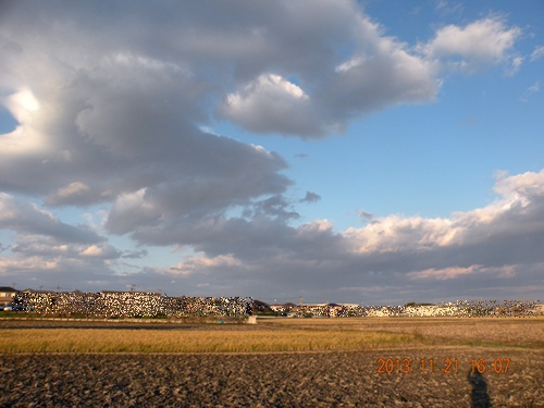 長～い影法師 ＆ 長～い知恵比べ_f0176499_4544250.jpg