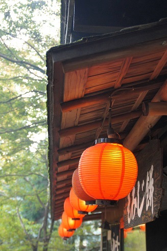 かわらけ投げ　　～神護寺（京都）～_c0235725_0111818.jpg