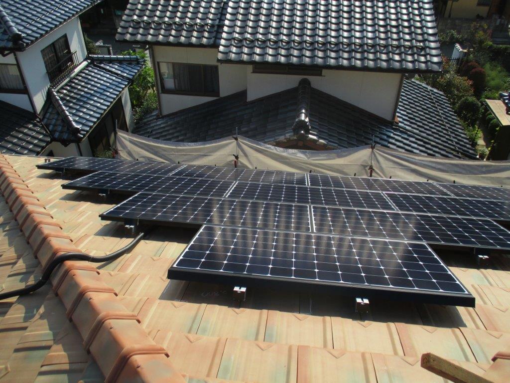 H様邸(安佐北区くすの木台)太陽光発電システム工事_d0125228_822745.jpg