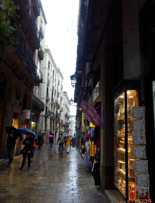 バルセロナ2013～雨のBarrio gótico_e0172134_23314598.jpg