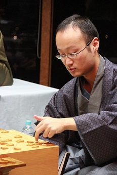 将棋の頂上決戦、第26期竜王戦第4局。森内名人が勝利し竜王奪取に王手!_b0022690_11553043.jpg