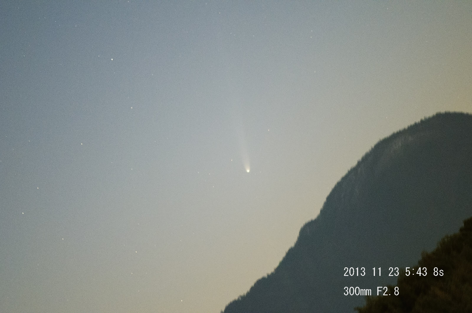 11月23日のアイソン彗星_e0174091_09165029.jpg