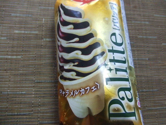 パリッテ キャラメルカフェ_f0076001_1502551.jpg