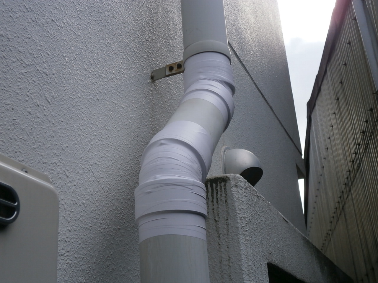 水廻りのメンテナンスに行くと。_a0214329_9371968.jpg