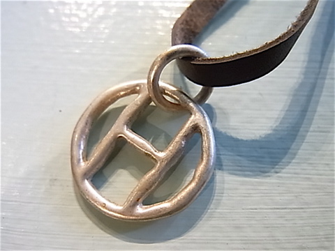 HOLLYWOOD RANCH MARKET / CIRCLE H LEATHER NECKLACE_f0139457_12401047.jpg