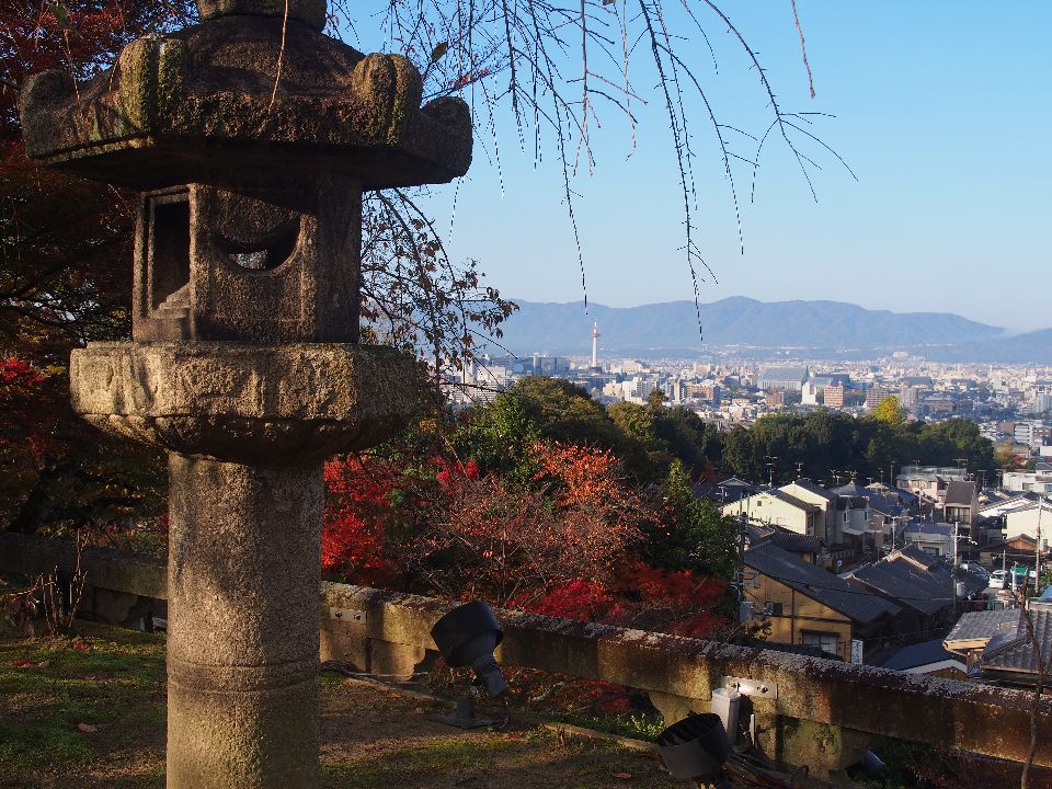 京都東山ﾄﾚｰﾙ#1 台風被害は嵐山以外にも、でも紅葉は素晴らしい、特に大山祇神社（おおやまつみじんじゃ） 2013/11/23（土）快晴 単独_c0134193_19185266.jpg