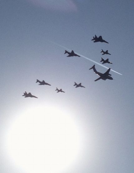 自衛隊航空祭へ_f0168317_21373283.jpg