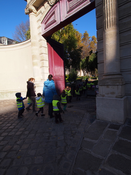 Parisお散歩風景1_d0127925_22551539.jpg